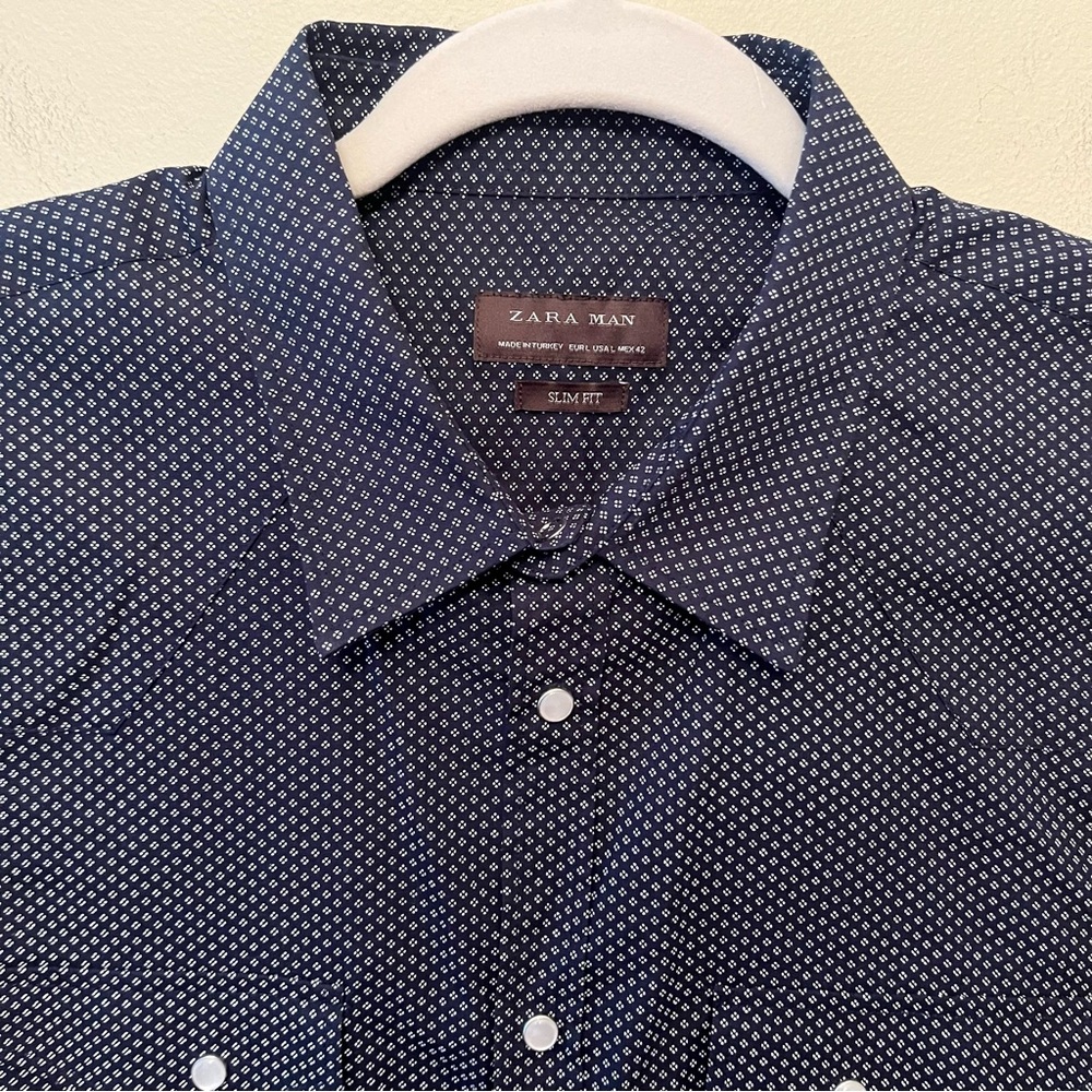 Zara Man Pearl Snap Slim Fit Button Up Navy and White Men’s Size Large